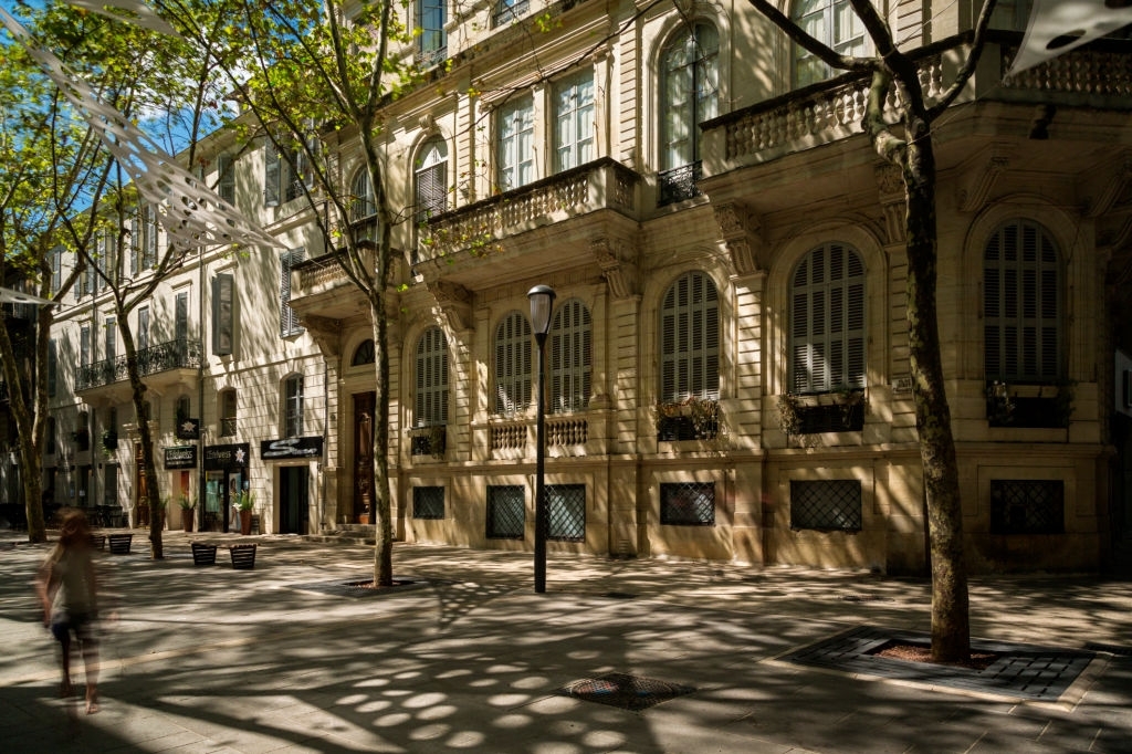 Place Questel-Nimes